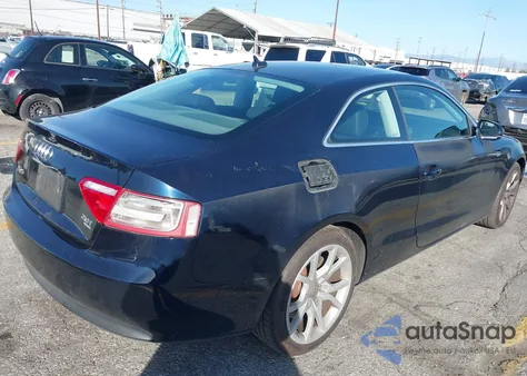 2011 Audi A5 2.0T Premium z USA, uszkodzony, nr VIN WAUCFAFR4BA071753